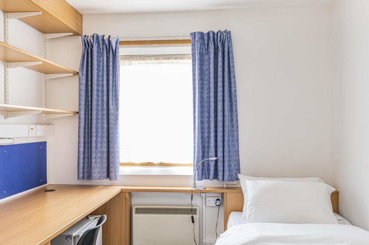 Vibrant Ensuite Rooms, Hatfield - Sk 외부 사진