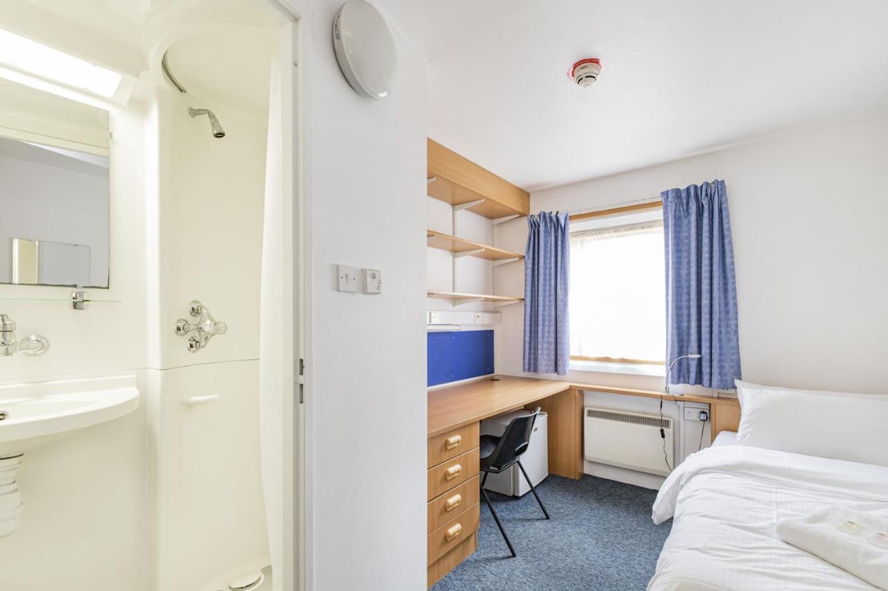 Vibrant Ensuite Rooms, Hatfield - Sk 외부 사진