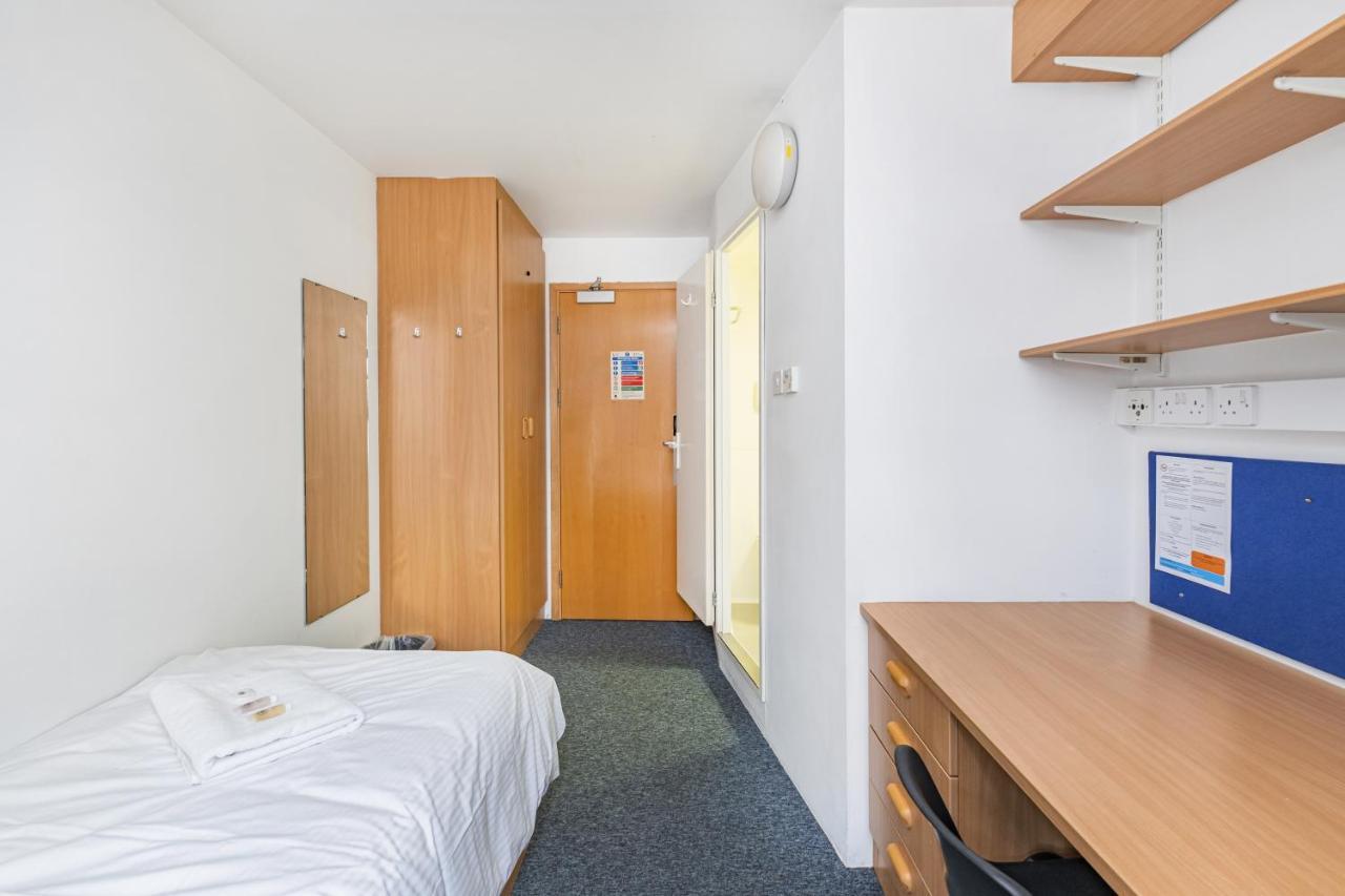 Vibrant Ensuite Rooms, Hatfield - Sk 외부 사진