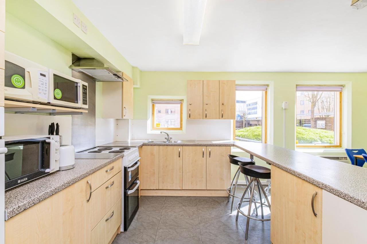 Vibrant Ensuite Rooms, Hatfield - Sk 외부 사진